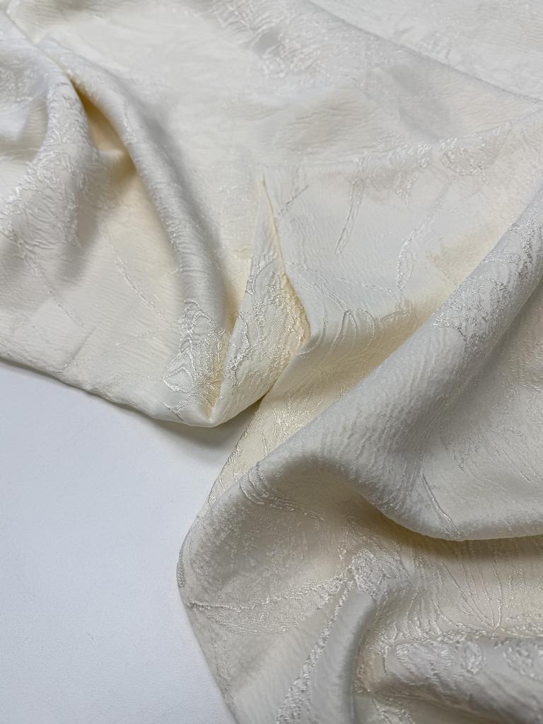 Жаккард вискозный "Грешница"