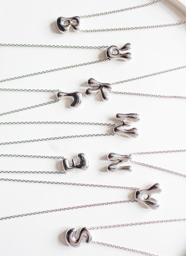 Кулон буква на цепочке родий