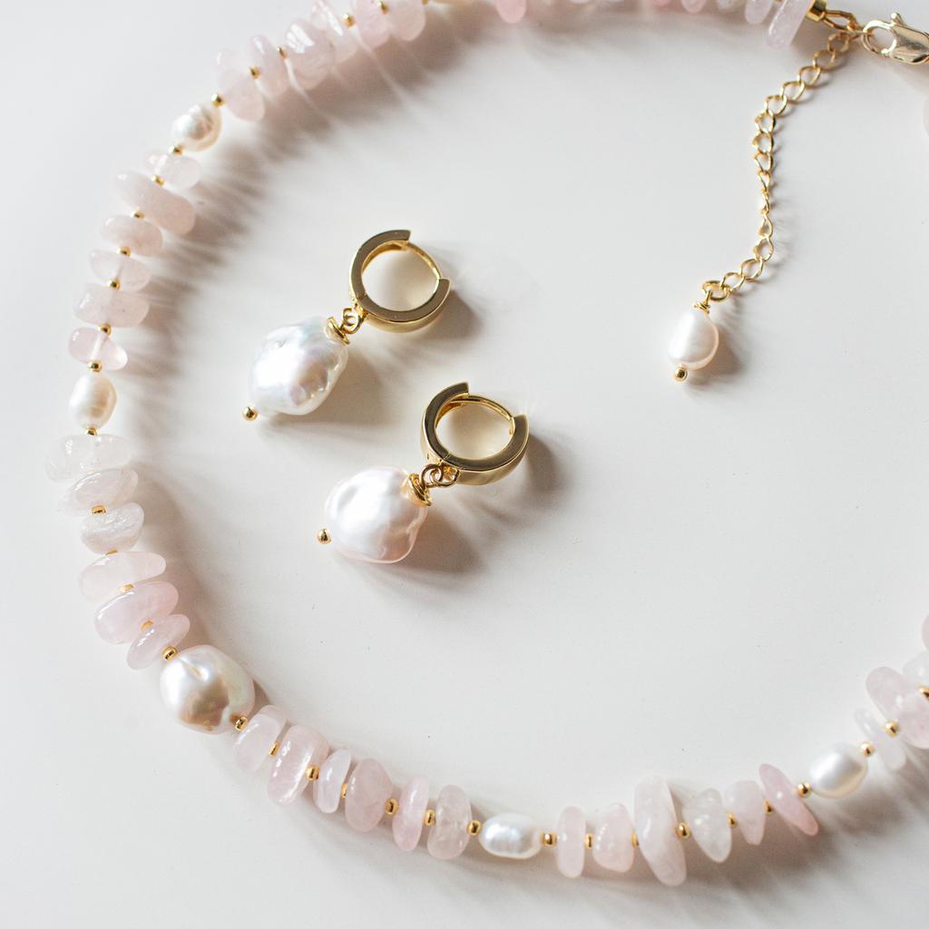 КОЛЬЕ "ПЕНА ДНЕЙ"