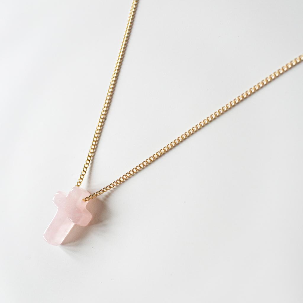 КУЛОН КРЕСТ НА ЦЕПОЧКЕ ИЗ РОЗОВОГО КВАРЦА