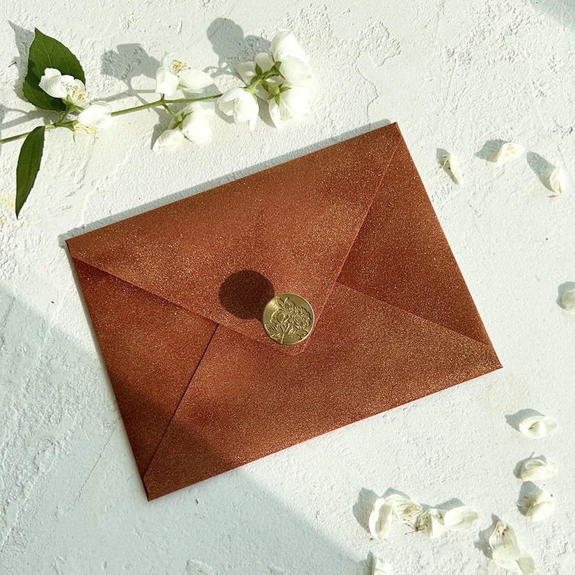 Бархатные конверты с мерцающим эффектом на Новый год