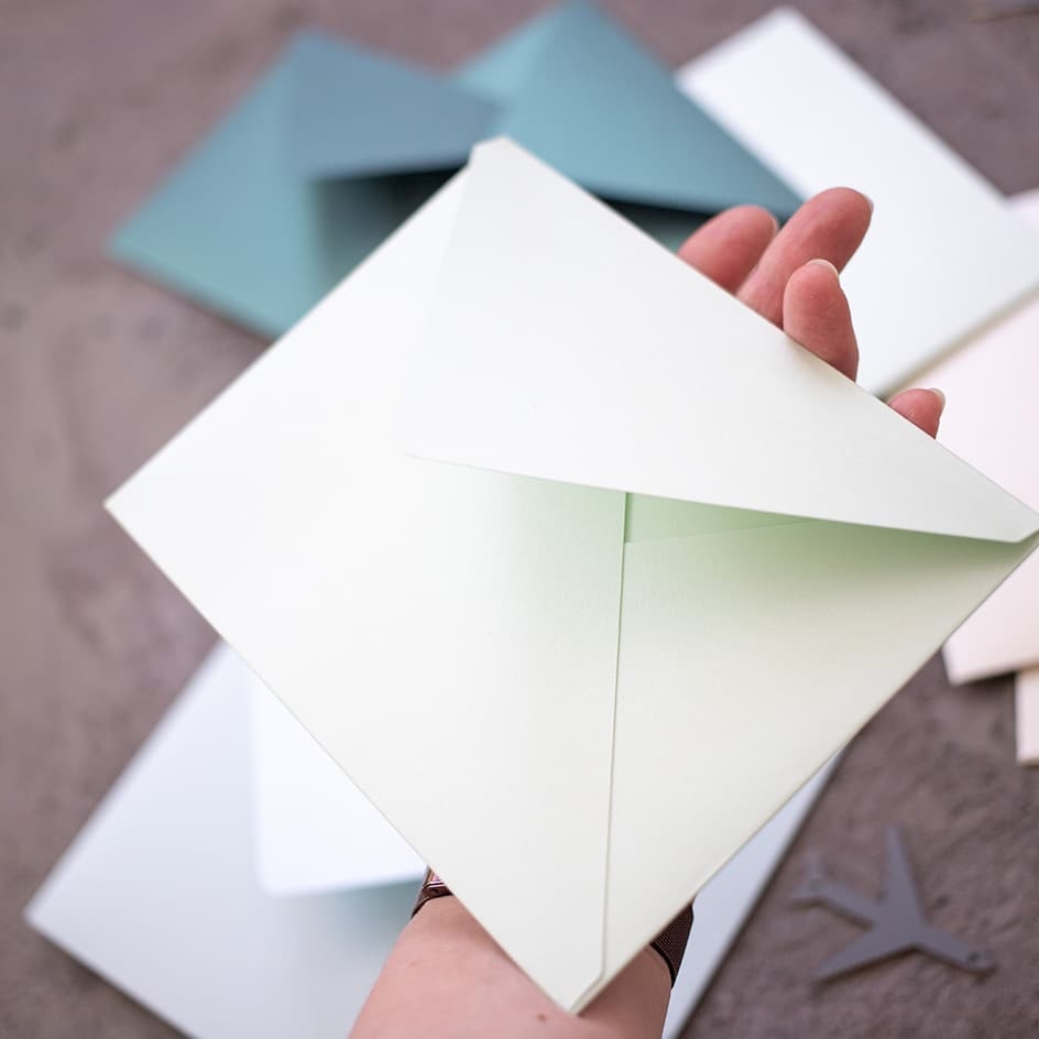Перламутровые конверты из бумаги а6 и а5