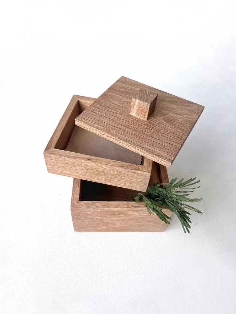 Шкатулка из дуба 2 яруса