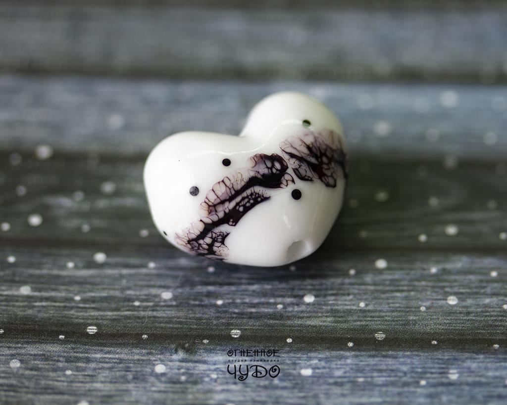 Бусина лэмпворк «Сердечко»