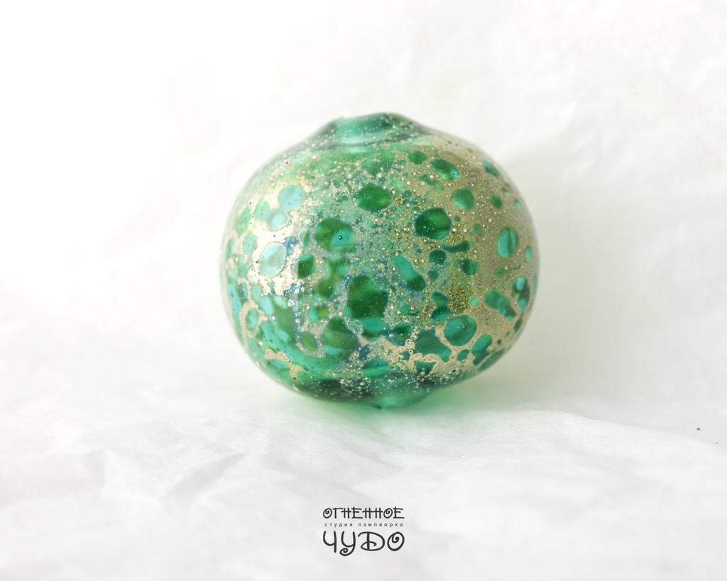 Бусины лэмпворк крупная полая зеленая