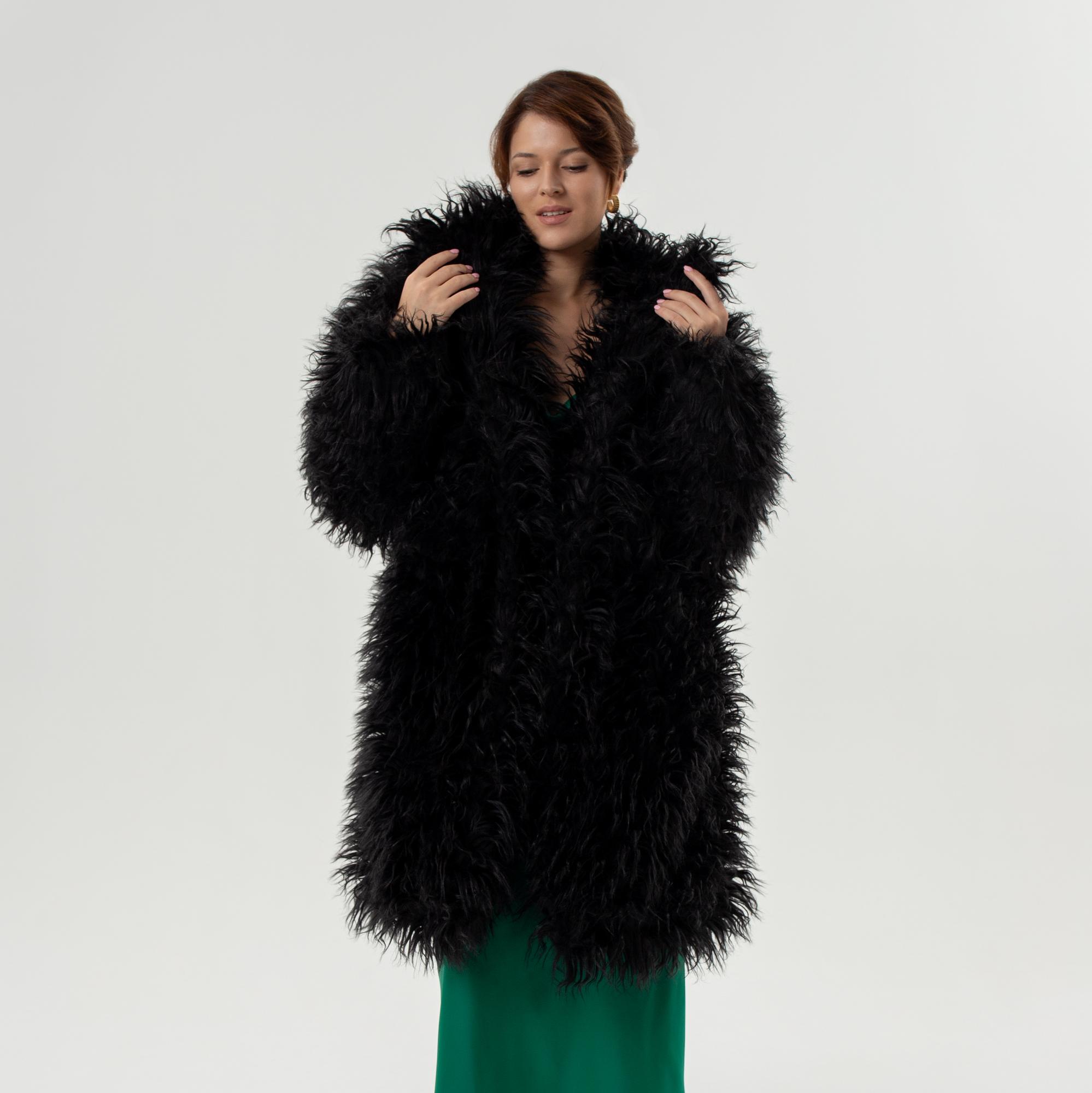 Шуба из эко-меха удлинённая в цвете «Черный оникс»