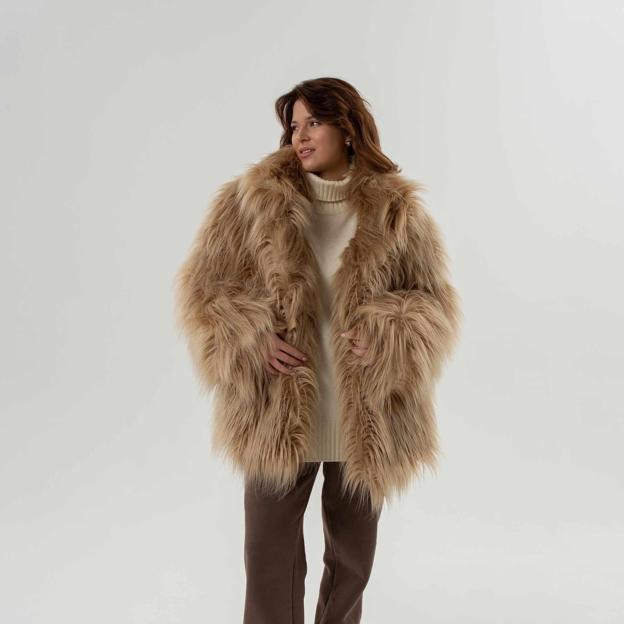 Шуба из эко-меха укороченная в цвете «Роза пустыни»