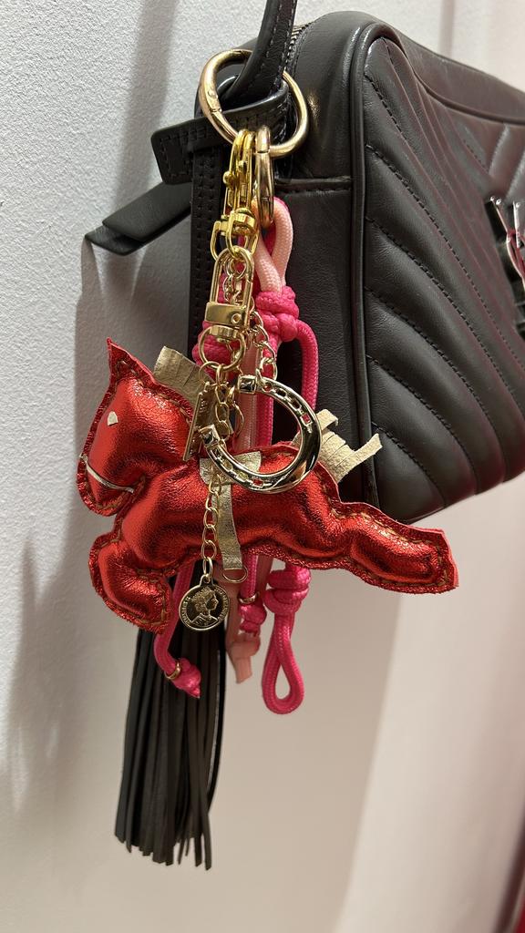 Обвес на сумку «Красная лошадка»