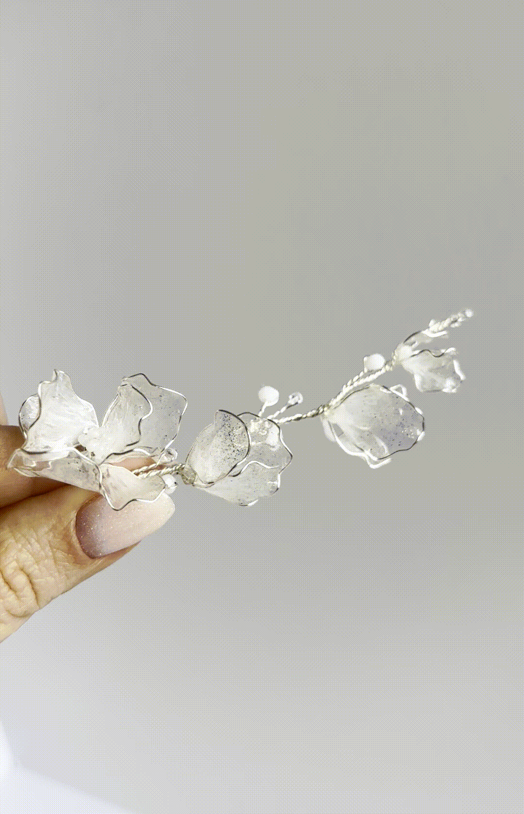 Веточка для волос