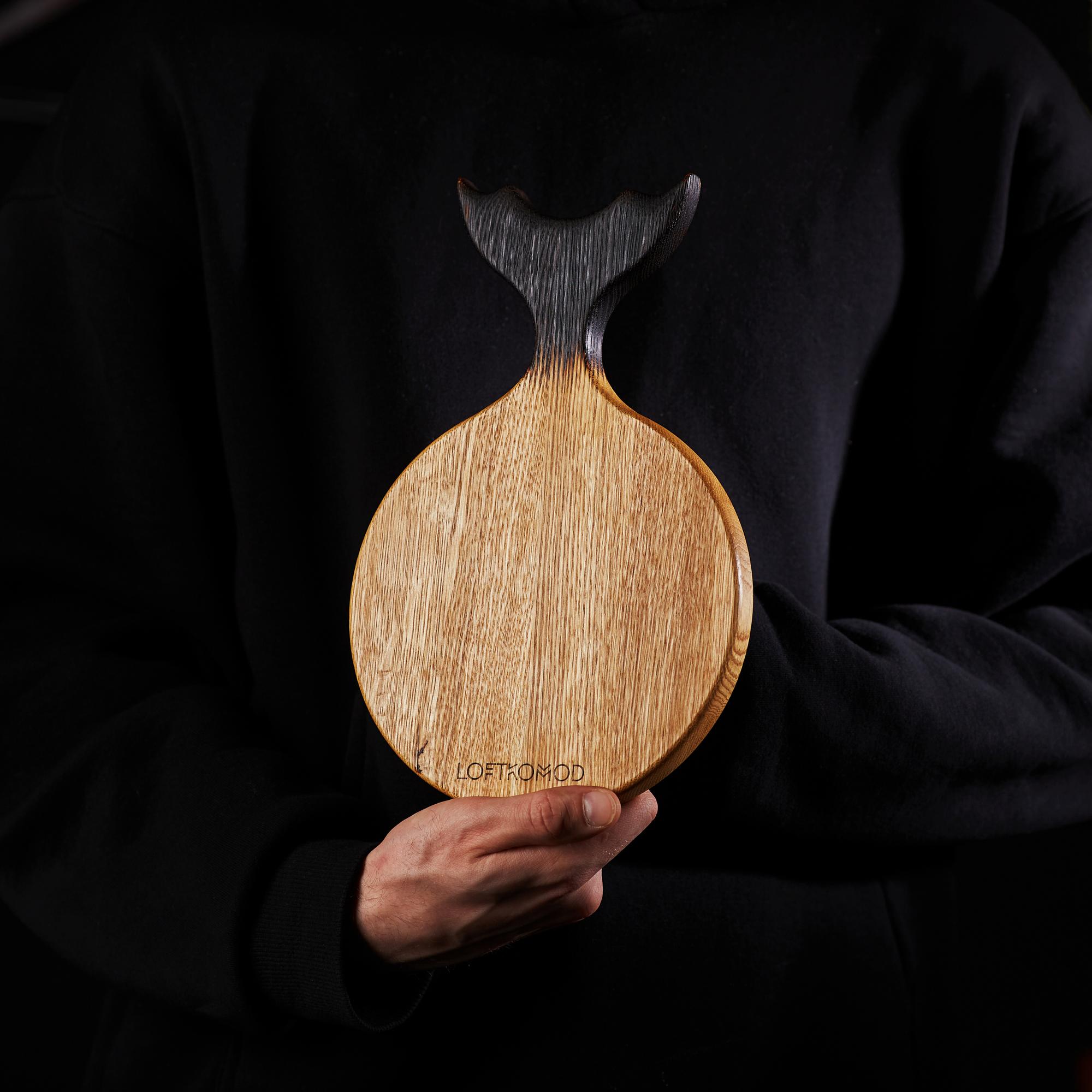 Доска сервировочная из дуба "Рыба жженая"