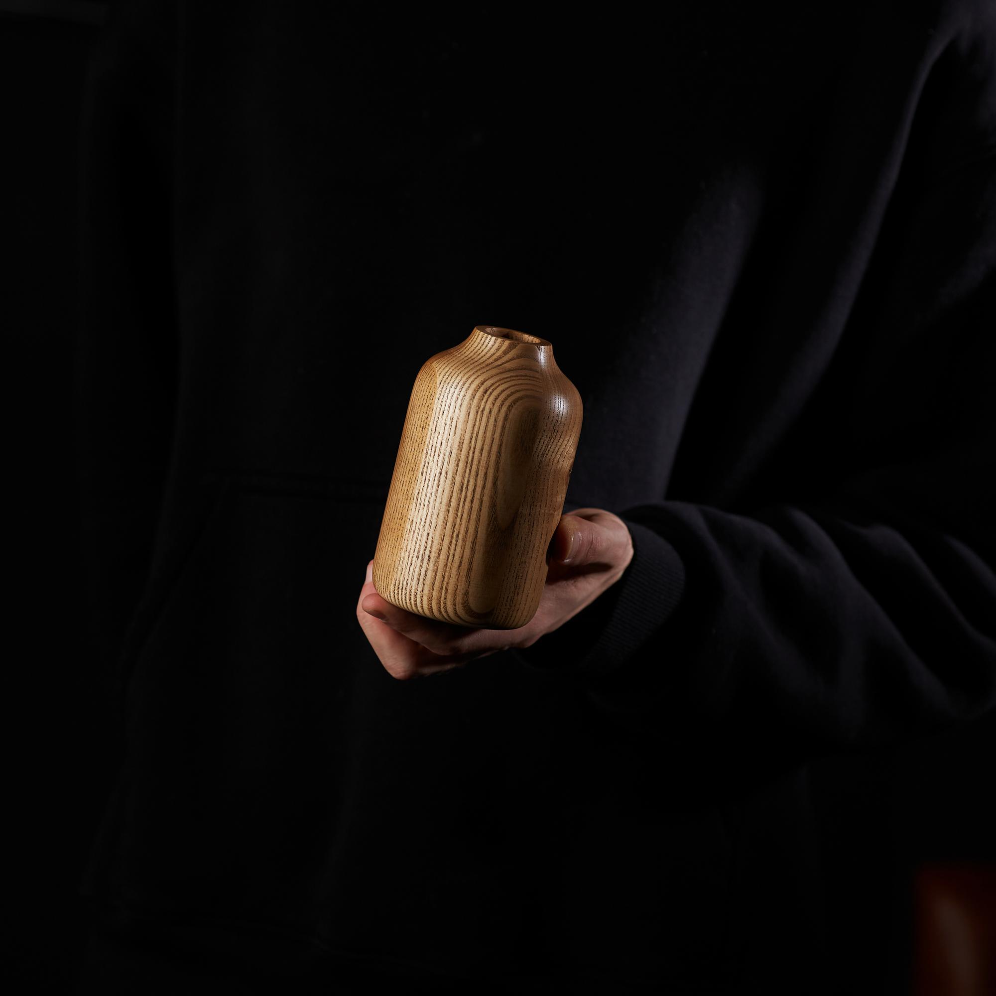 Ваза из ясеня