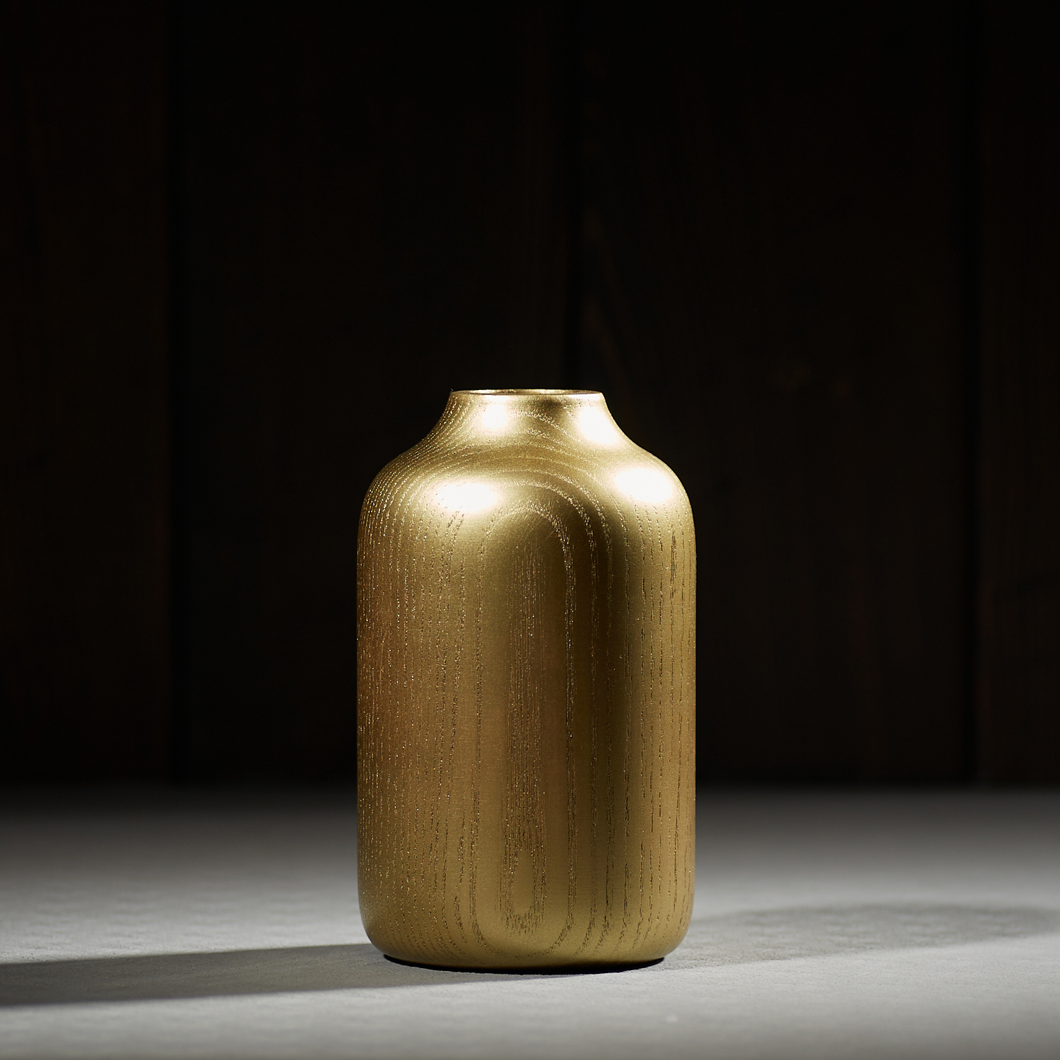 Ваза из ясеня золотая