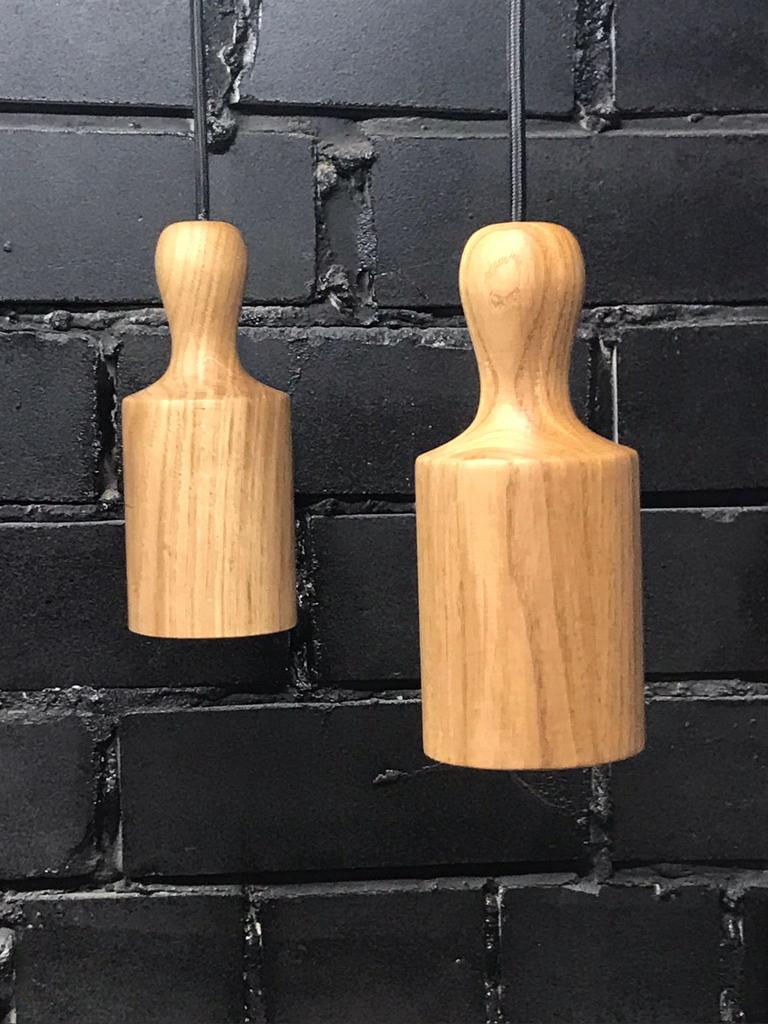 Подвесной деревянный светильник из дуба "Скалка"