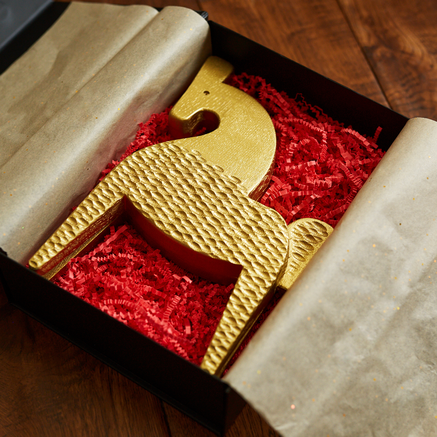 "Коник золотой" из массива ясеня. Домашний декор.