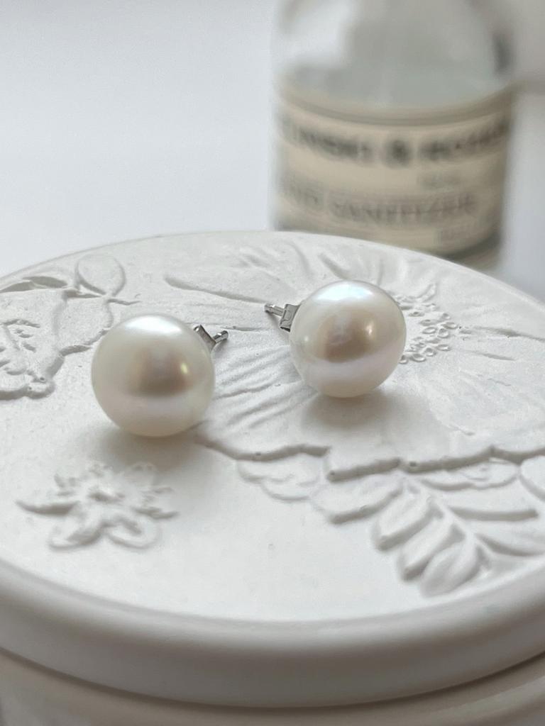 Серьги-пусеты с натуральным жемчугом