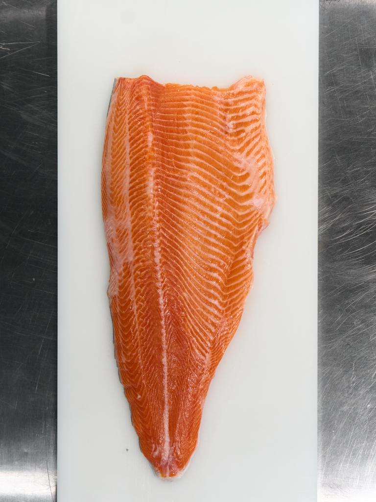 форель морская 1кг