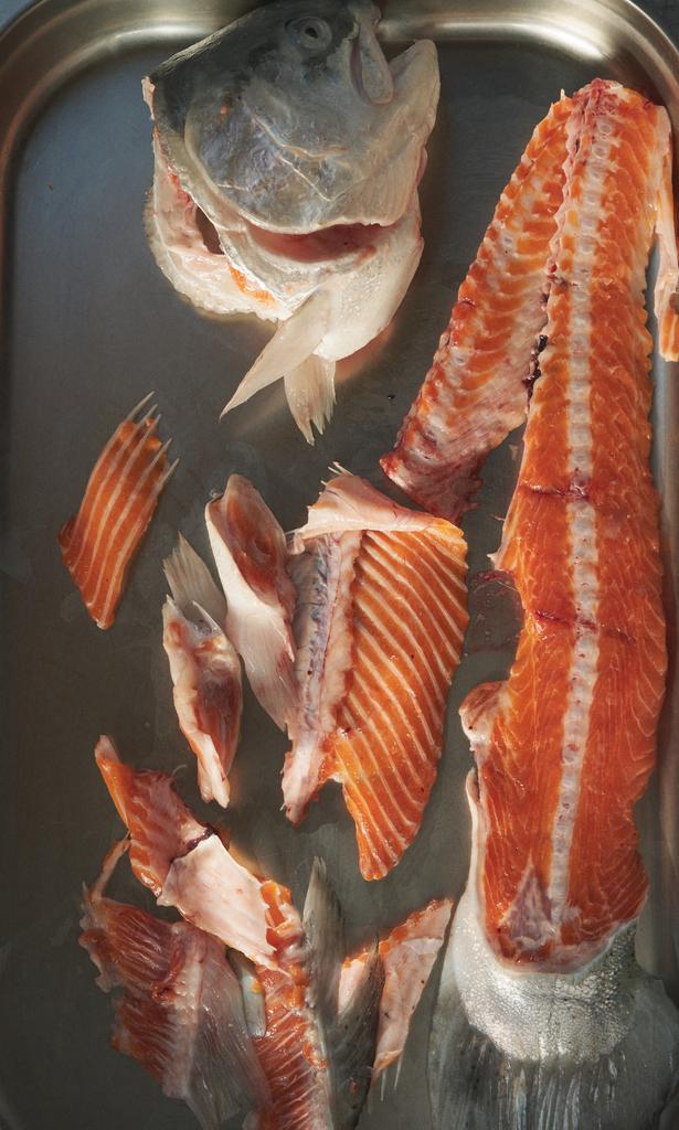 суповой набор лосось/форель  1 кг