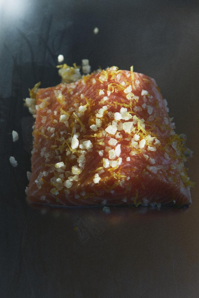 форель слабосоленая 250г