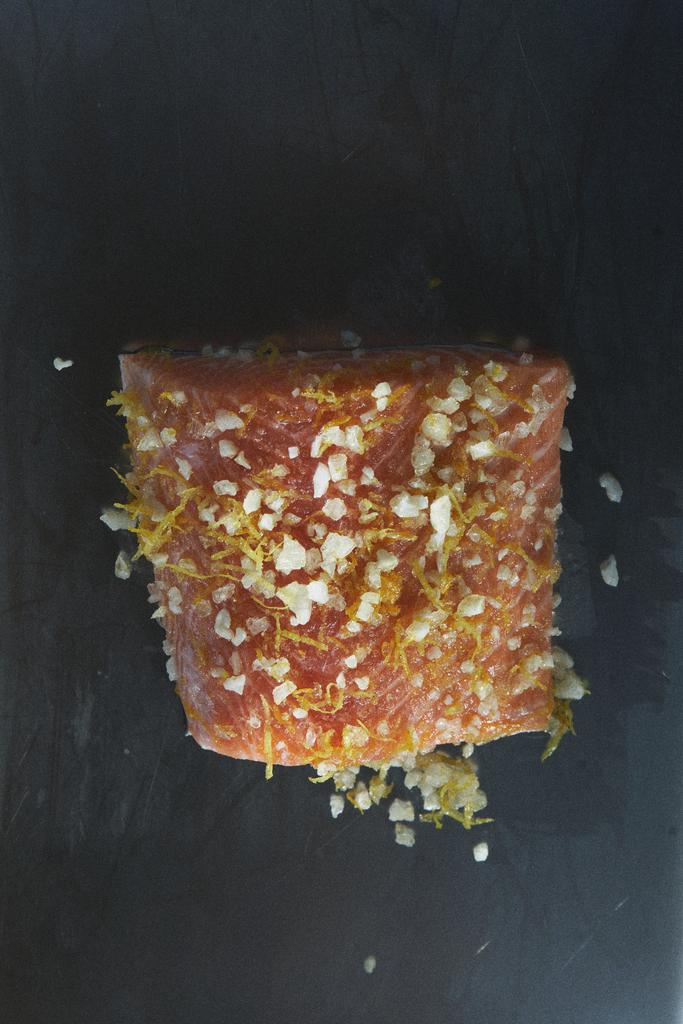 форель слабосоленая 1кг