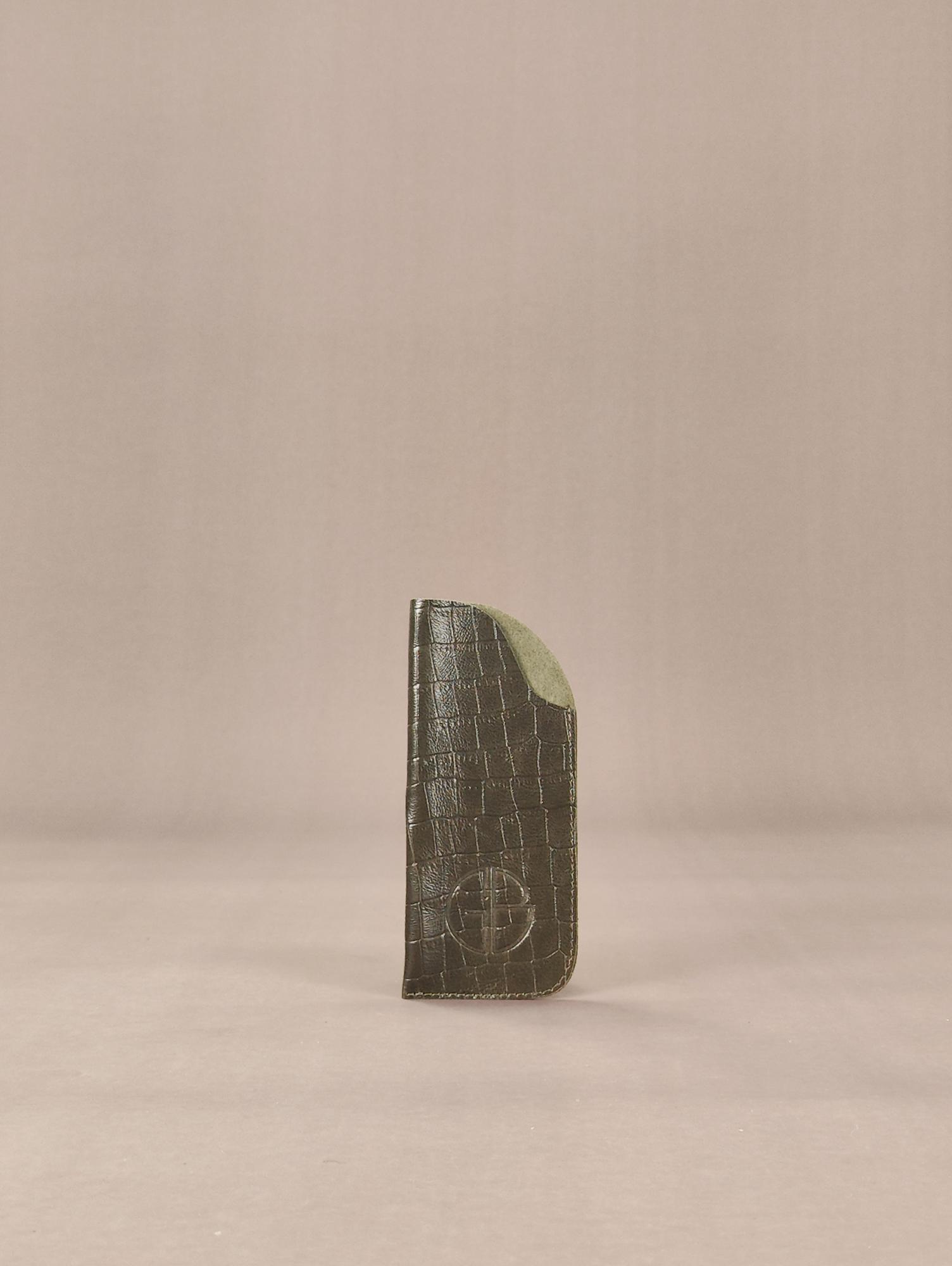 Очечник зеленый кроко