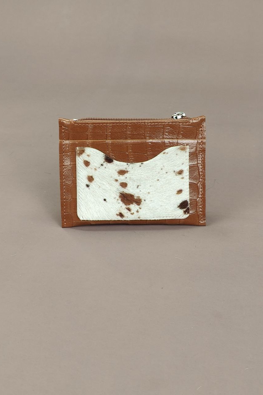 Плоский кошелек из кожи с кармашком из меха с принтом коровки