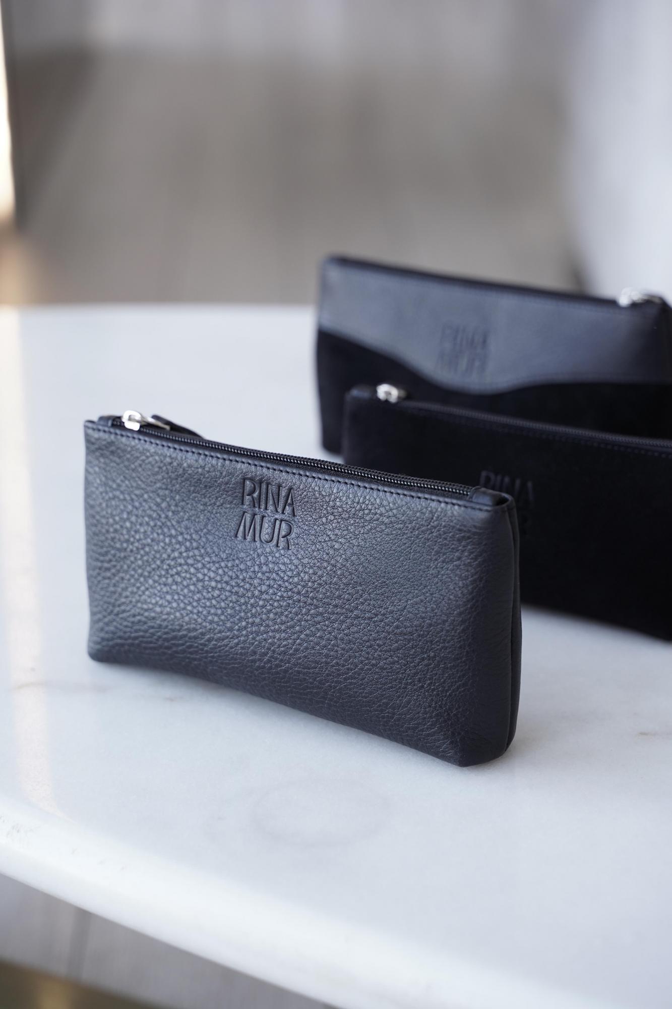 Косметичка размер M черная гладкая кожа