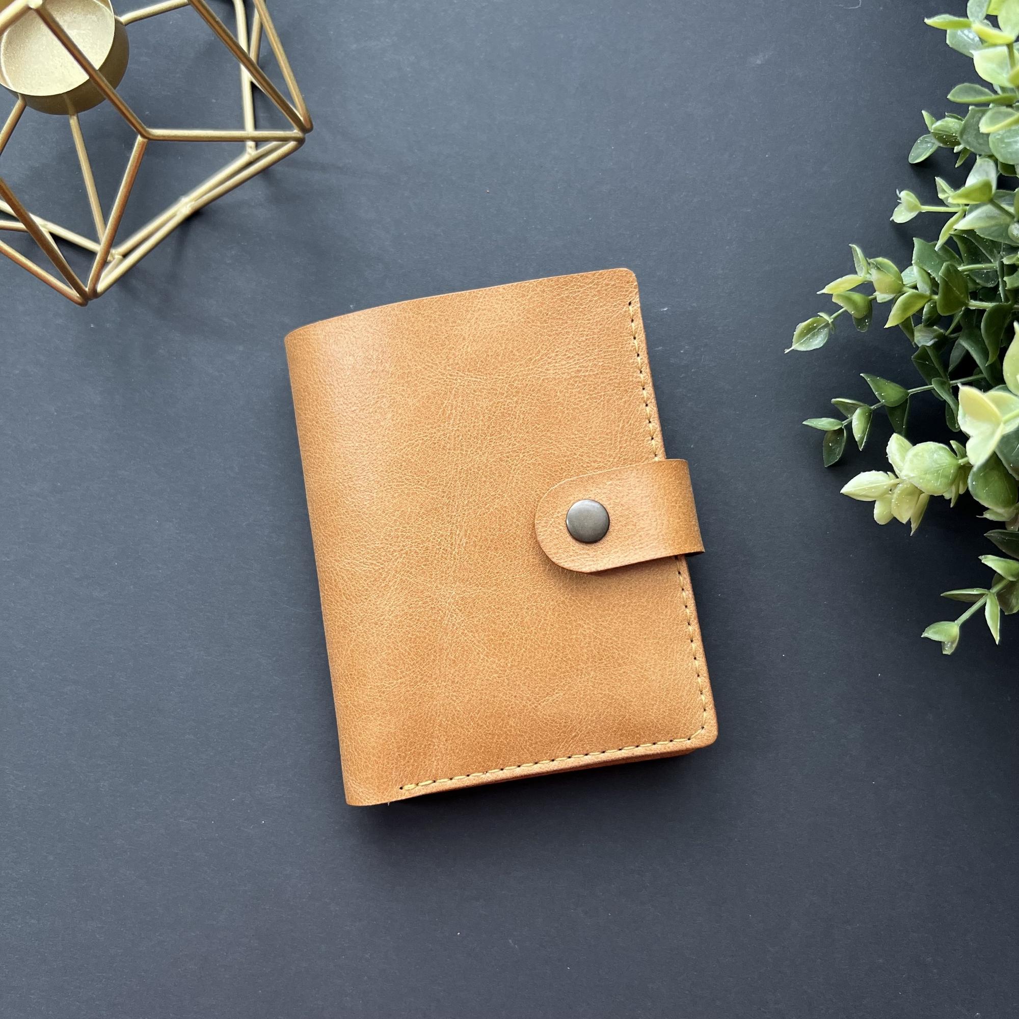 БУМАЖНИК С ДОКУМЕНТАМИ