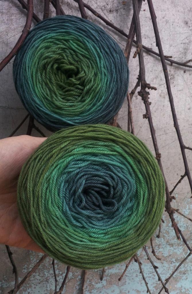 extrafine merino Sock 4 ply(Lana Grossa meilenweit merino extrafine  )  "Приморская оливковая роща"  95 гр носочный градиентный набор  420 м/100гр extrafine merino Sock 4 ply(Lana Grossa meilenweit m