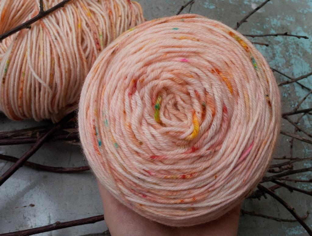 sock 240m / 800 руб /100 гр / 70 % шерсть superwash, 30 % Полиамид " Сицилийские"