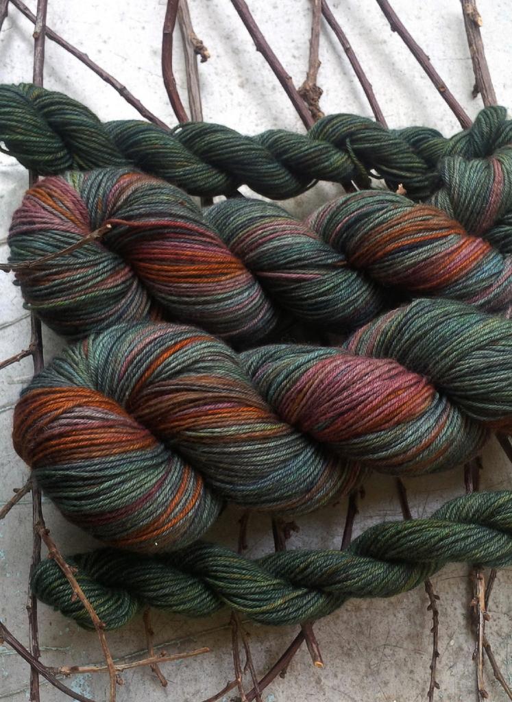 на  базе экстрафайн Lana Grossa meilenweit merino extrafine наборы для носков с мини мотком для пятки/мыска   "Гримм"