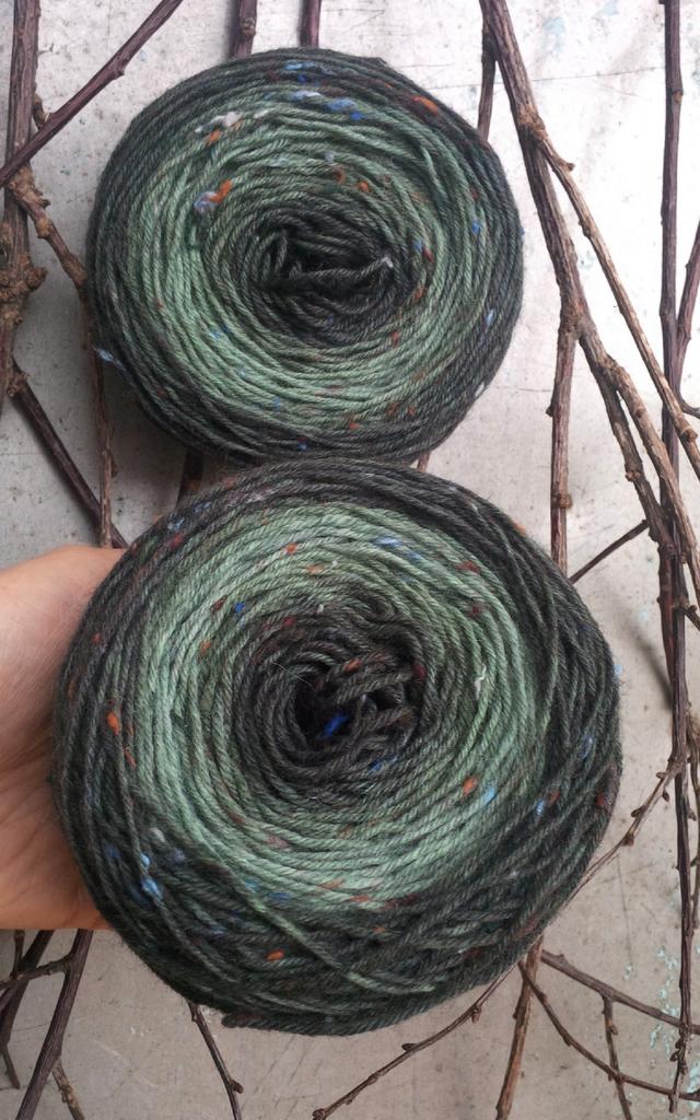 градиентный набор  на  носочном твиде Regia  "Ветивер   "    420 м/100гр