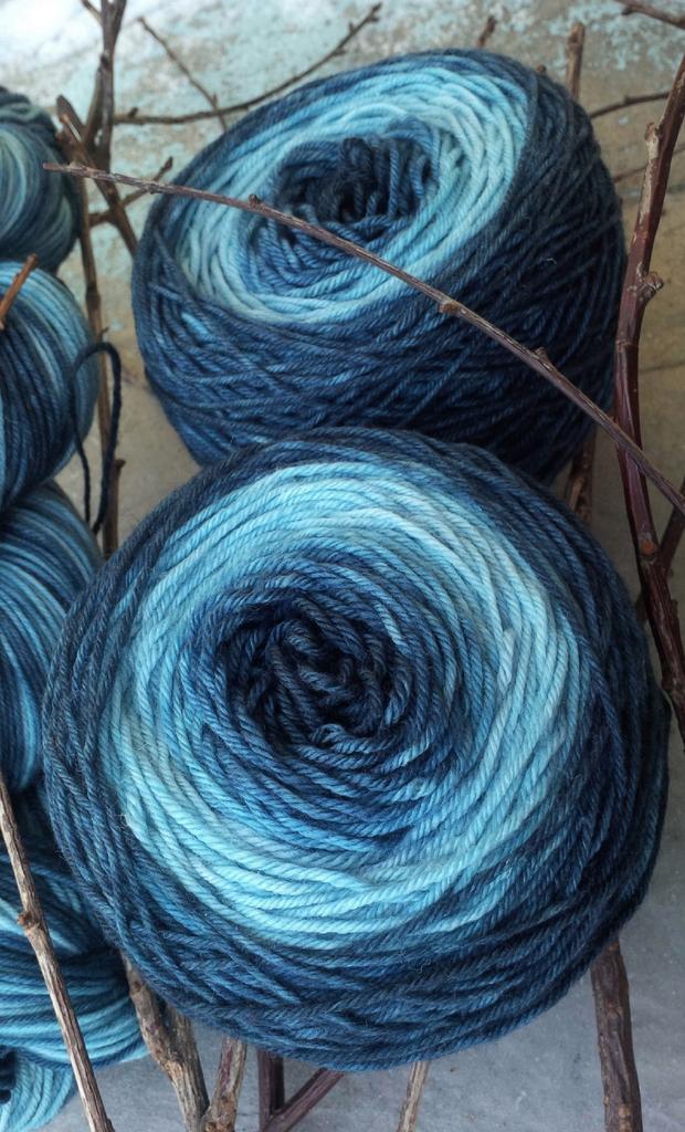 merino sock 400  "indigo powder"  носочный риверсный градиентный набор на носочной основе меринос с нейлоном 400м/100гр