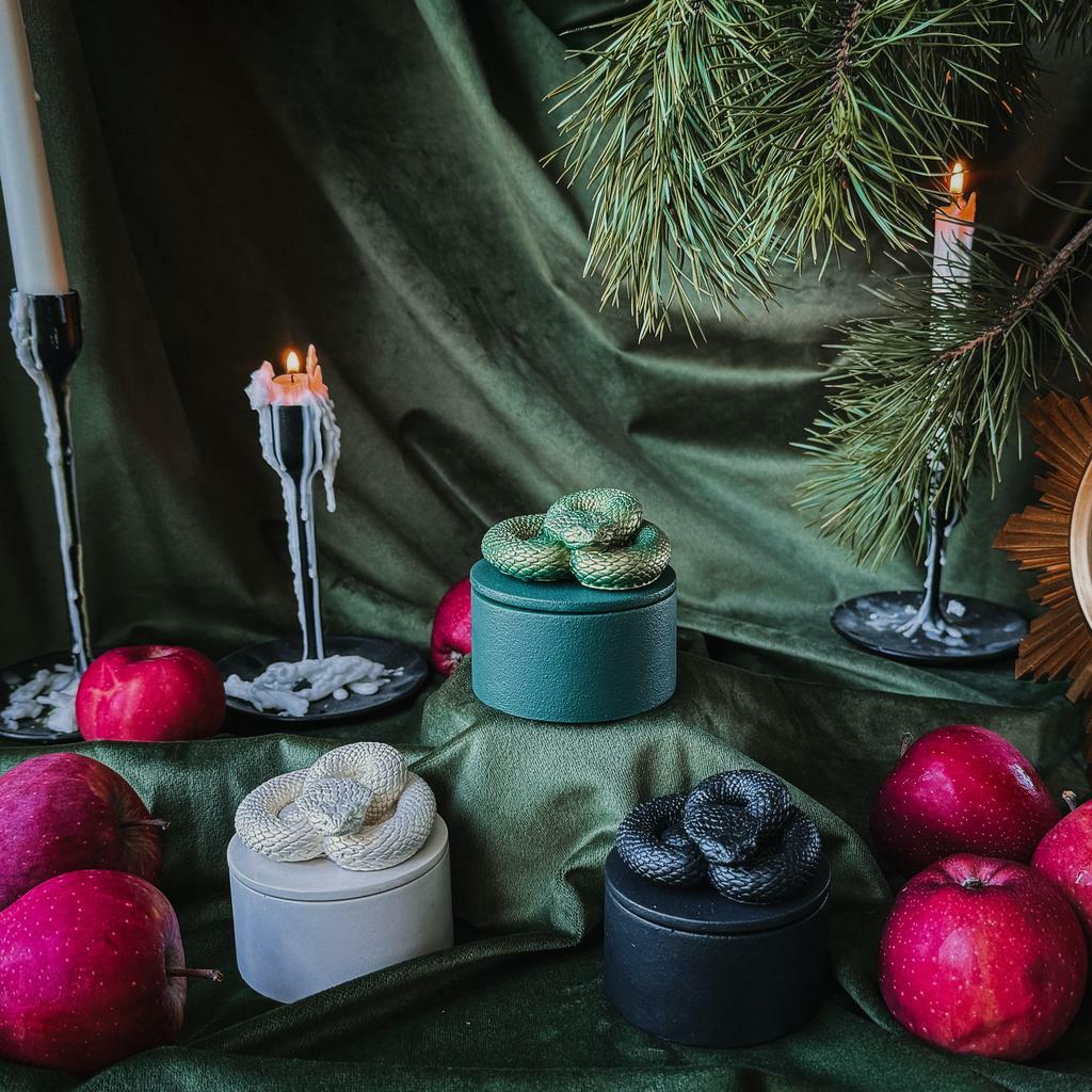 sale свеча змея белая