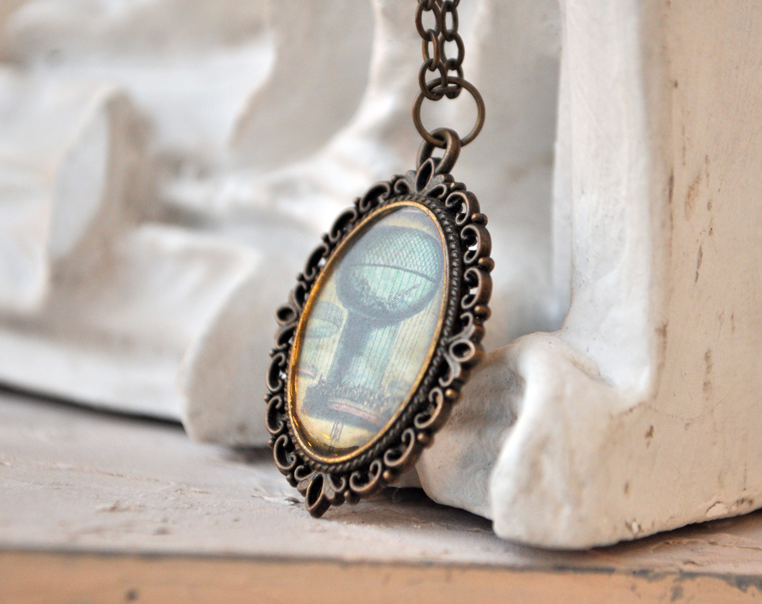 Воздушный шар большой - винтажный кулон на длинной цепочке