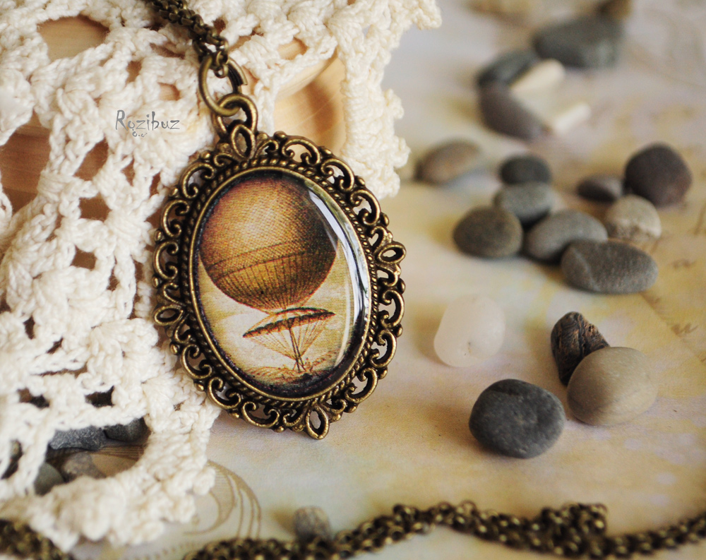 Воздушный шар коричневый старинный - винтажный кулон на длинной цепочке