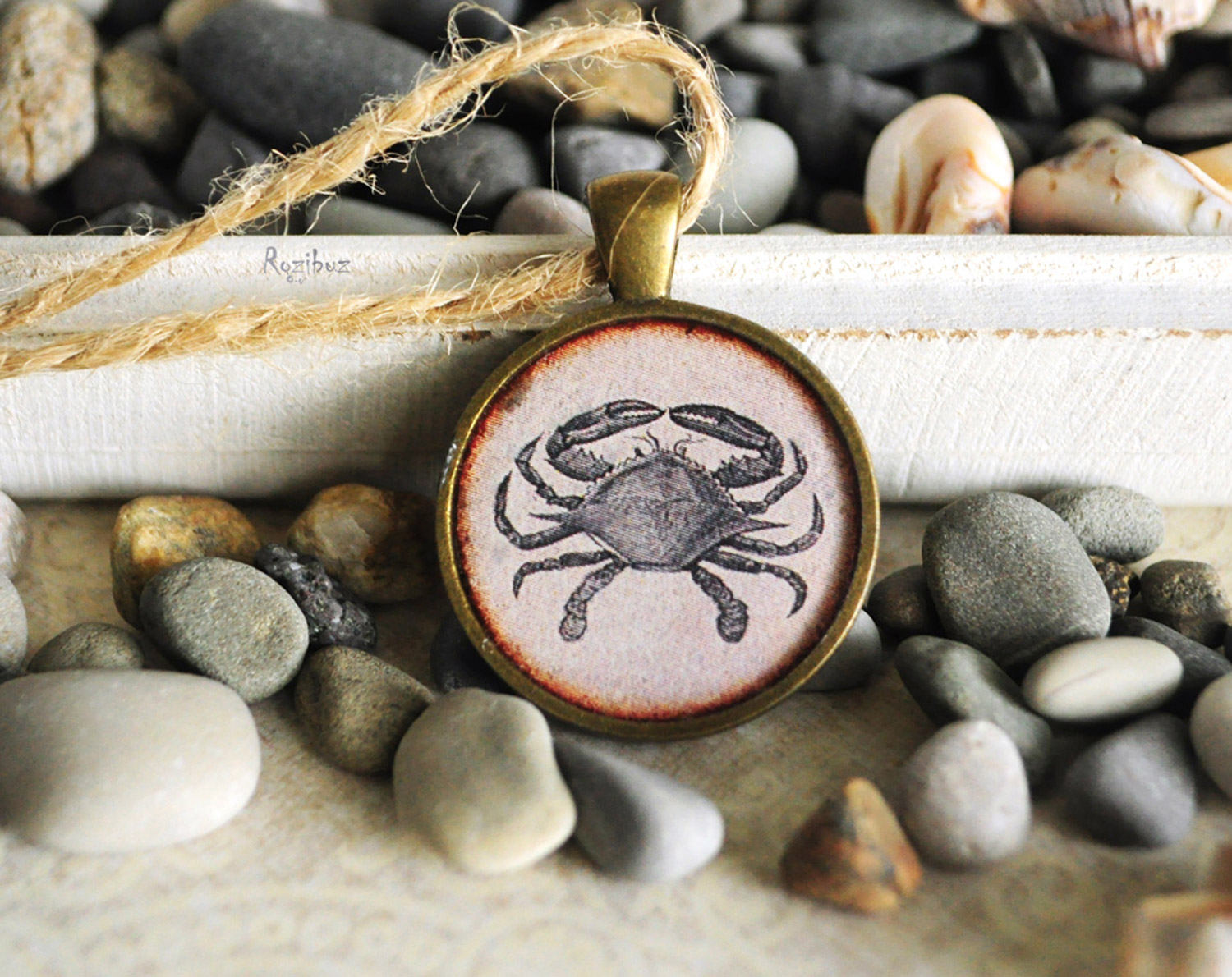 Краб - винтажный кулон на длинной цепочке