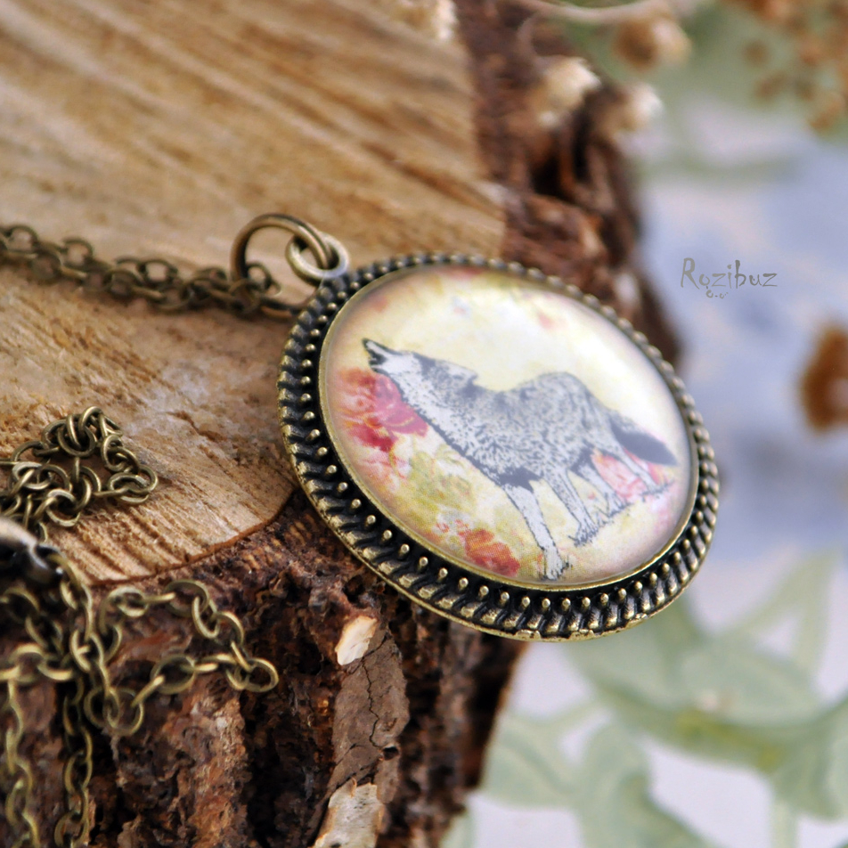 Волк - винтажный кулон на длинной цепочке