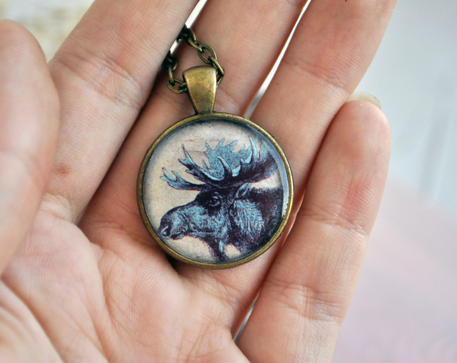 Лось голова - винтажный кулон на длинной цепочке