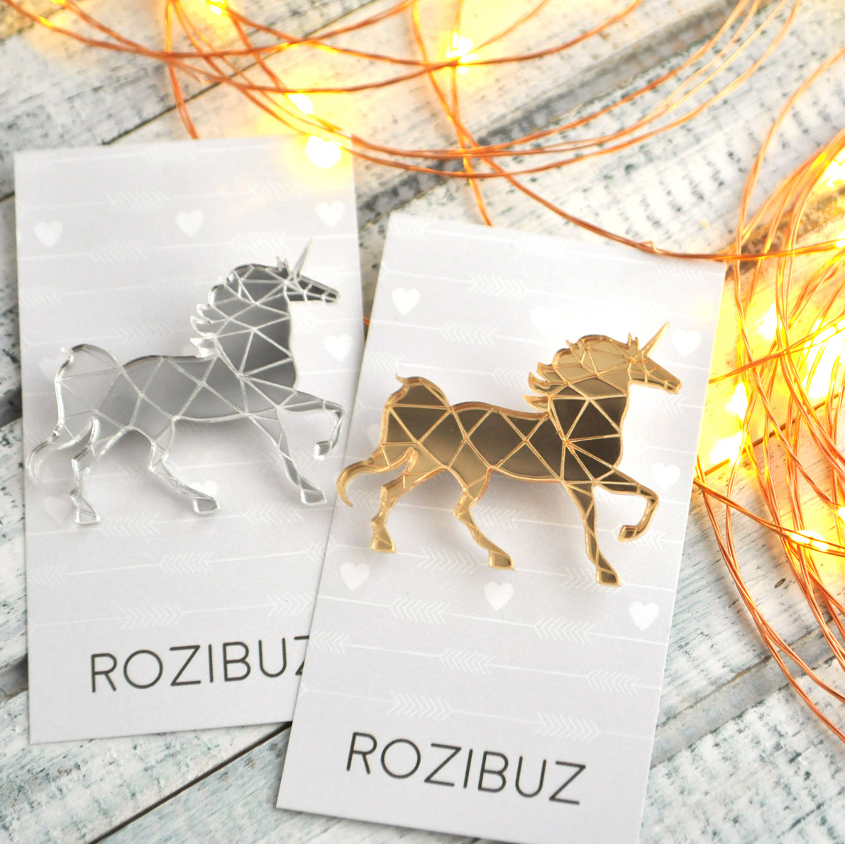 Единорог - зеркальная брошь