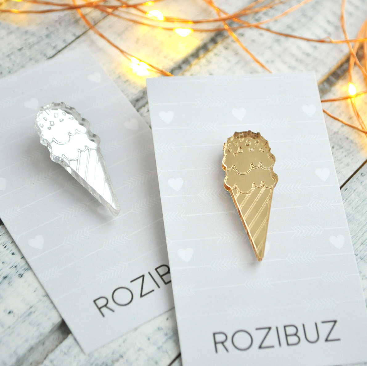 Зеркальный двойной рожок - зеркальная брошь