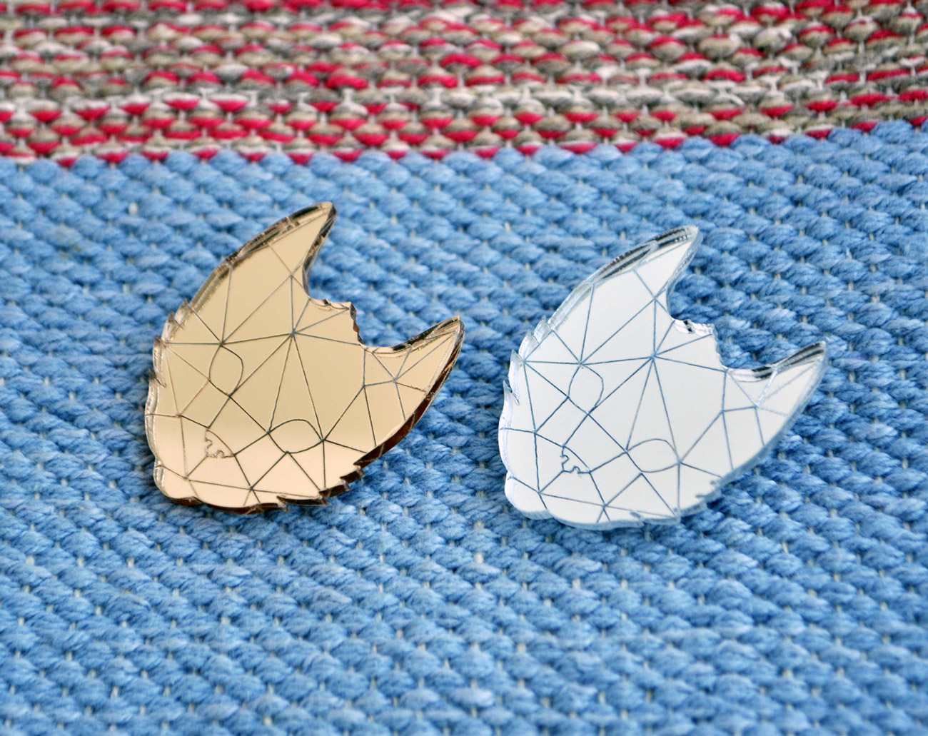 Кот голова - зеркальная брошь