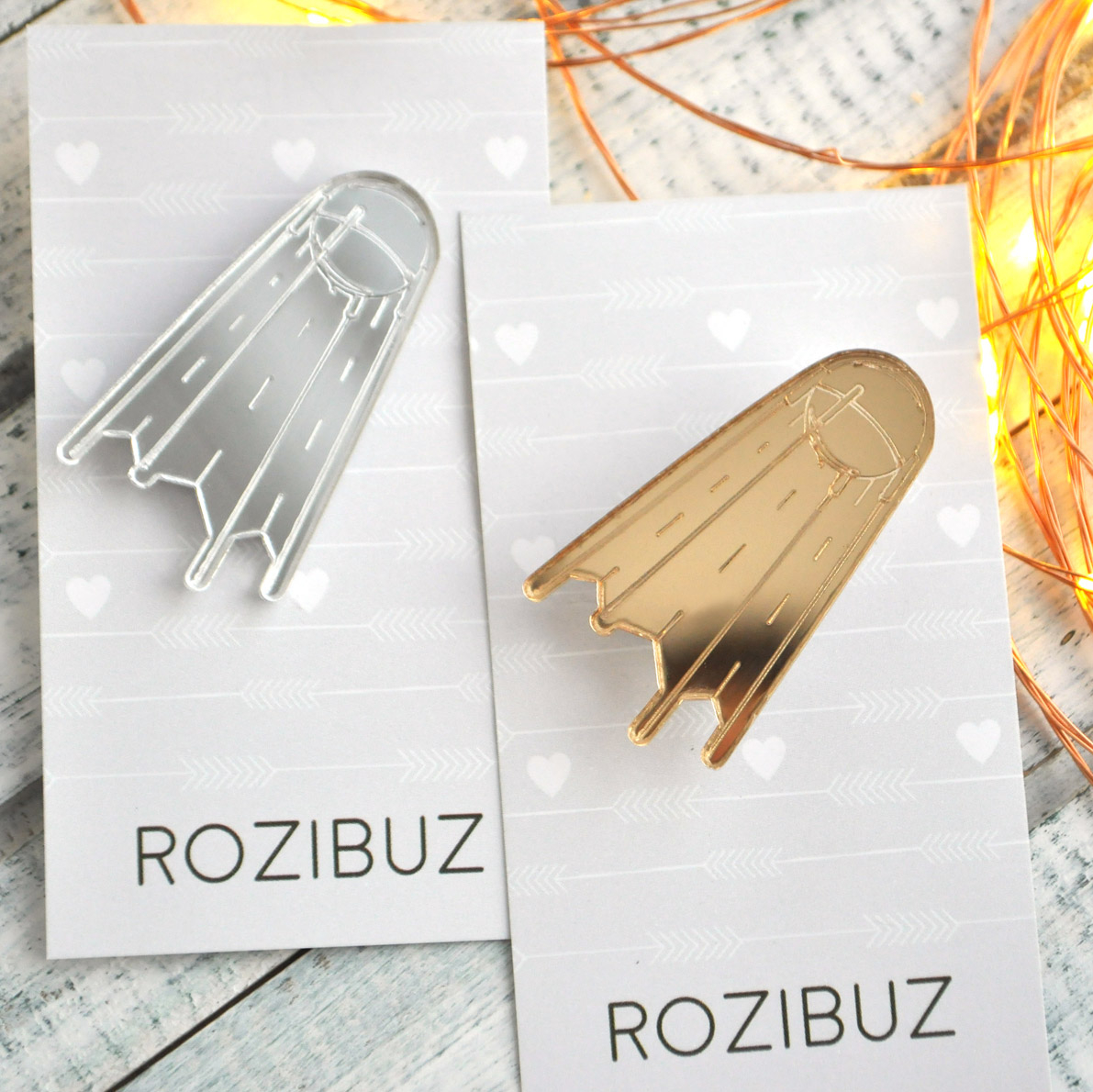 Спутник - зеркальная брошь