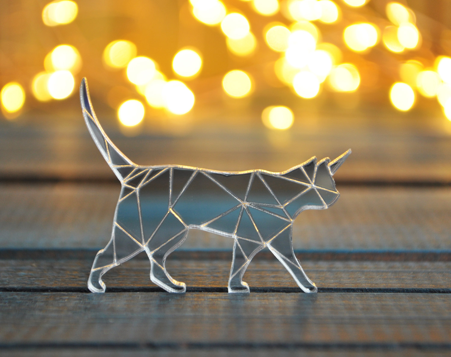 Которог - зеркальная брошь