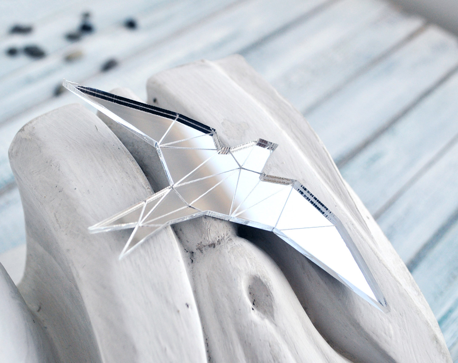 Ласточка - зеркальная брошь