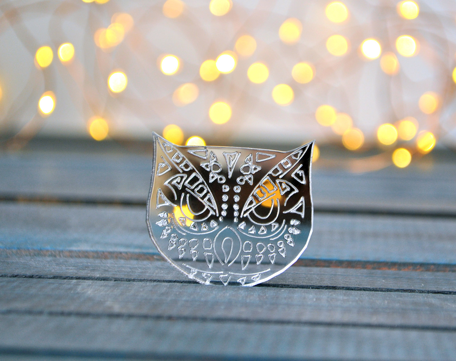 Сова шаман - зеркальная брошь