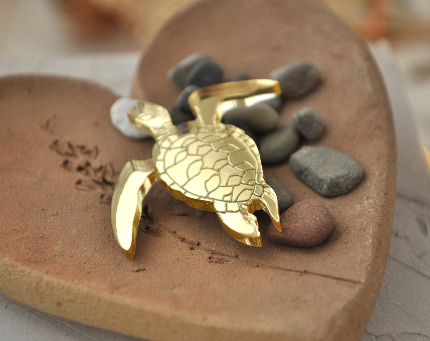 Морская черепашка - зеркальная брошь