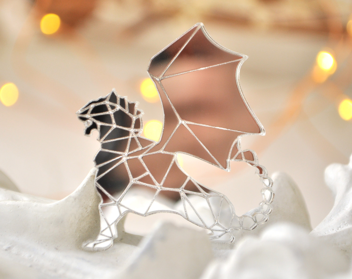 Мантикора - зеркальная брошь