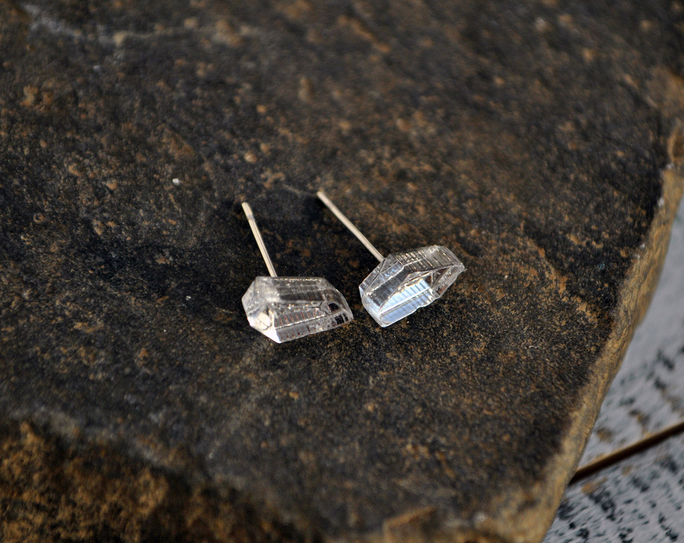 Зеркальные граненые кристаллы - серьги-гвоздики зеркальные