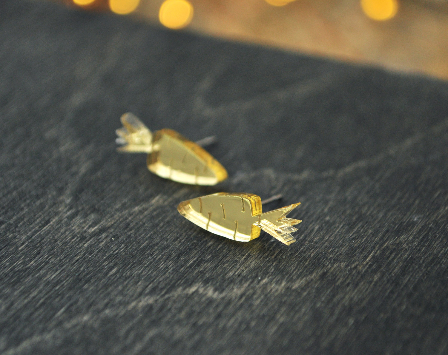 Зеркальные морковки - серьги-гвоздики зеркальные