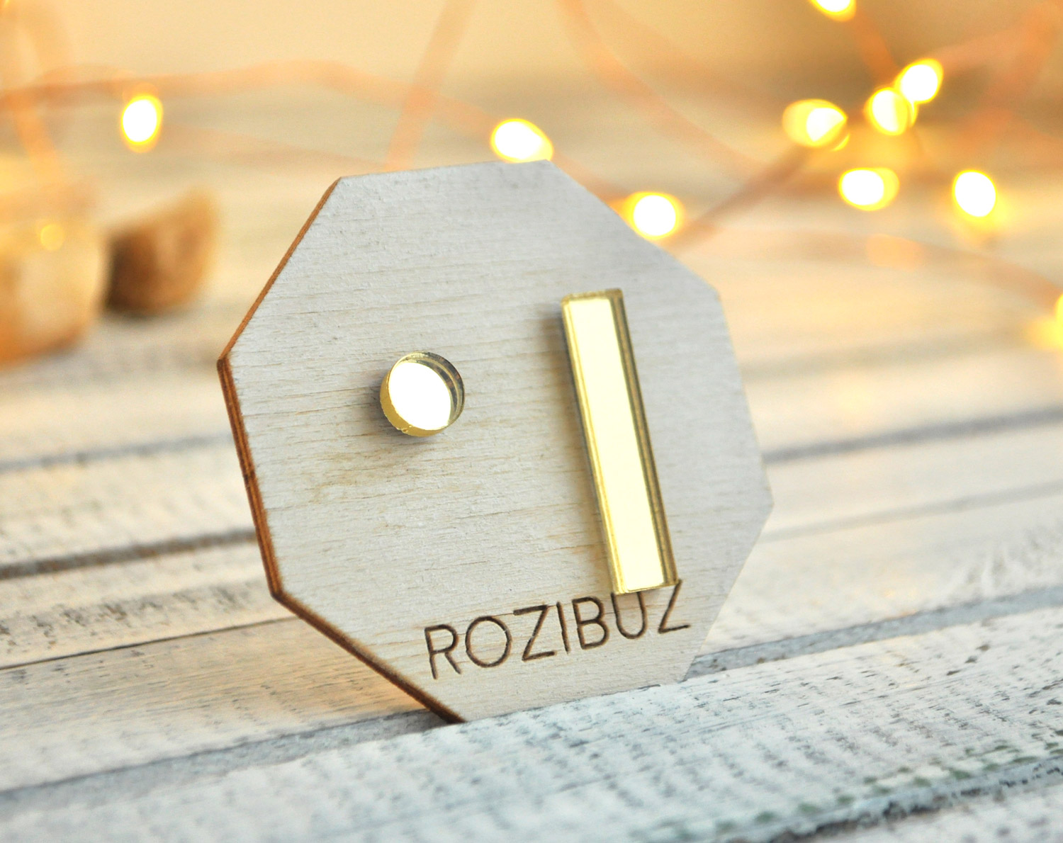 Асимметричные: точка и палочка - серьги-гвоздики зеркальные